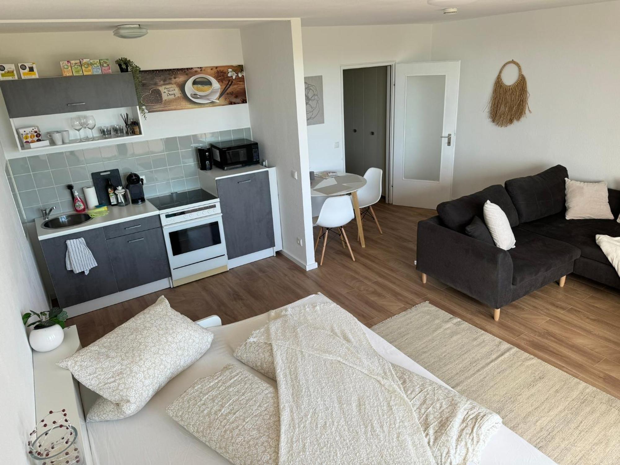 1 Zimmer Wohnung Mit Balkon Und Kueche Байройт Екстериор снимка