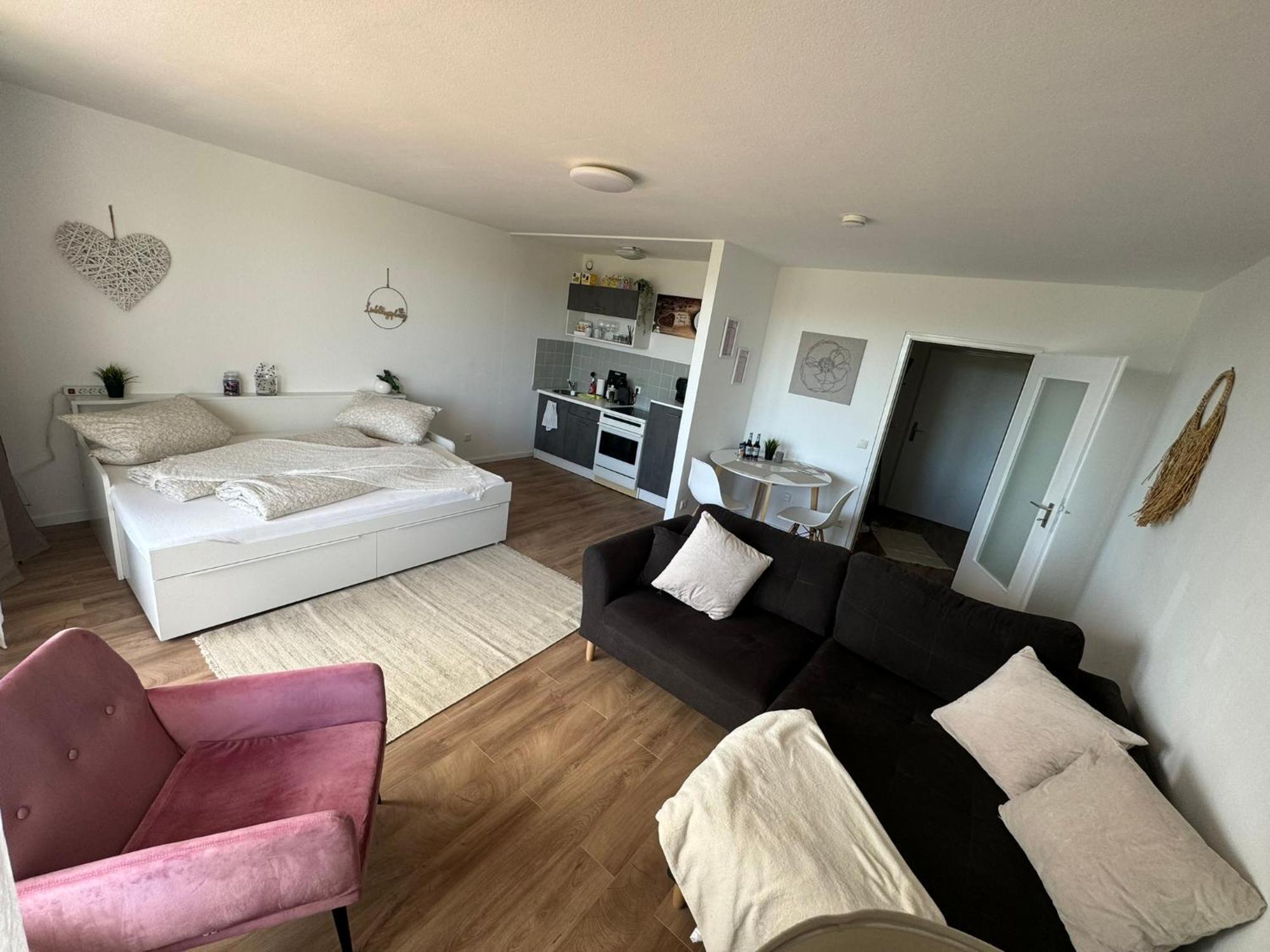 1 Zimmer Wohnung Mit Balkon Und Kueche Байройт Екстериор снимка